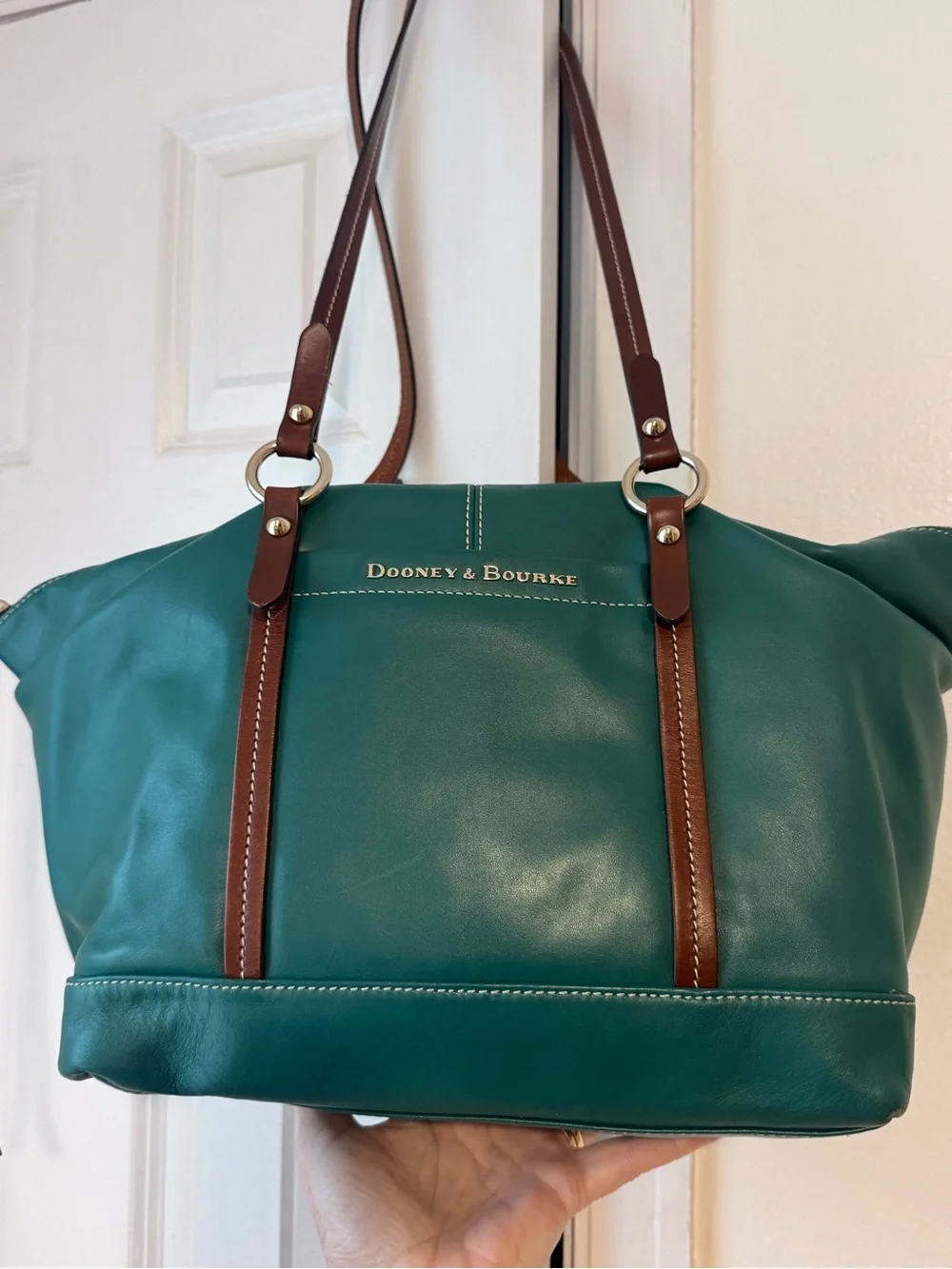 Dooney & Bourke Wayfarer Tilly Tote Green Smooth Leather Shoulder Bag